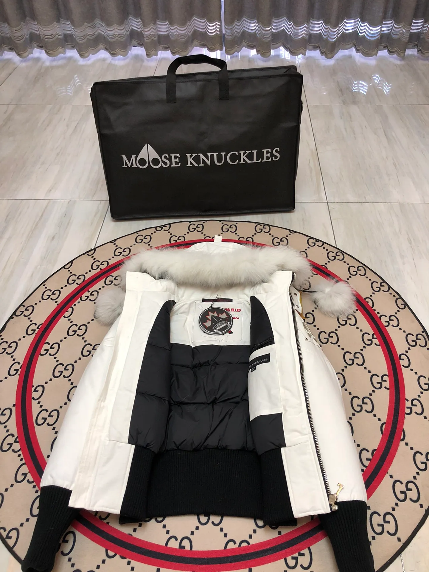 ：Y 117 ：Black Red Cream White 🇨🇦Moose knuckles/ 03/ ： / （ ） Moose knuckles . 2007 🇨🇦 ！ Premium ， 。 ， -15000 ！ ，LOGO ✂️. ！ . ！ MONCLER/ Canada Goose/ ，Moose knuckles 2019 …… ✂️ 90% ， ！ ✂️ ， ! ✂️ YKK， ， ！ ✂️ ， . ！ ✂️ 3D ， ⚠️Size:xs-xl